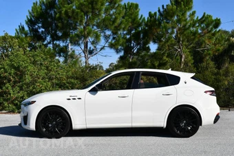 2022 Maserati Levante Modena - miniatura 3