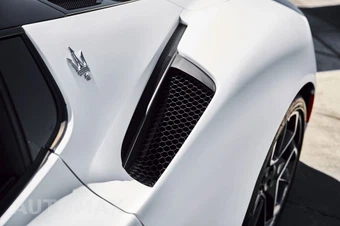 2022 Maserati MC20 - miniatura 13