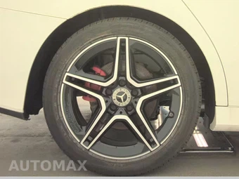 2022 Mercedes-Benz A 220 4MATIC - miniatura 11
