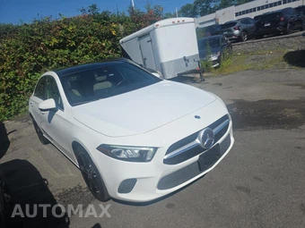 2022 Mercedes-Benz A 220 4MATIC - miniatura 3