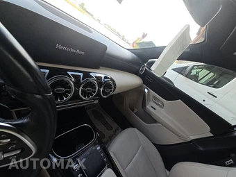 2022 Mercedes-Benz A 220 4MATIC - miniatura 11