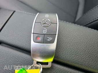 2022 Mercedes-Benz A 220 - miniatura 8