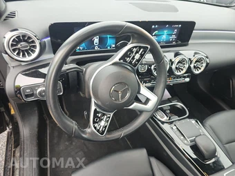 2022 Mercedes-Benz A 220 - miniatura 10