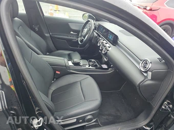 2022 Mercedes-Benz A 220 - miniatura 8