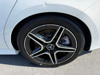 2022 Mercedes-Benz AMG CLA 35 4MATIC - miniatura 19