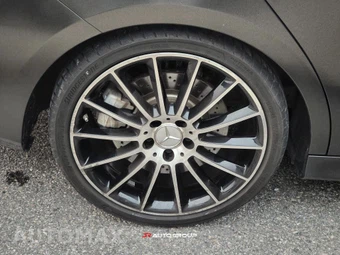 2022 Mercedes-Benz AMG CLA 35 4MATIC - miniatura 16