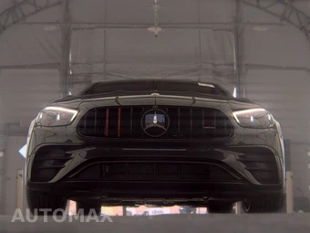 2022 Mercedes-Benz AMG E 53 4MATIC Sedan - miniatura 3