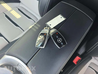 2022 Mercedes-Benz AMG G 63 4MATIC - miniatura 8