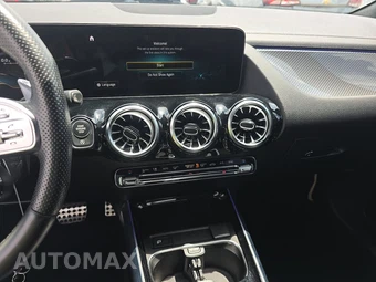 2022 Mercedes-Benz AMG GLA 45 4MATIC – miniatura 11