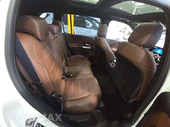 2022 Mercedes-Benz AMG GLB 35 4MATIC – miniatura 16