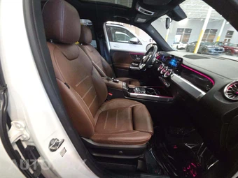2022 Mercedes-Benz AMG GLB 35 4MATIC – miniatura 18