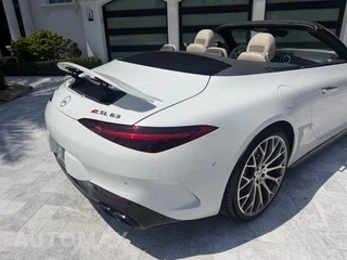 2022 Mercedes-Benz AMG SL 63 - miniatura 11