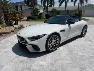 2022 Mercedes-Benz AMG SL 63 - miniatura 2