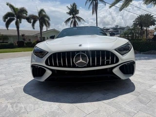 2022 Mercedes-Benz AMG SL 63 - miniatura 3