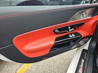 2022 Mercedes-Benz AMG SL 63 – miniatura 9