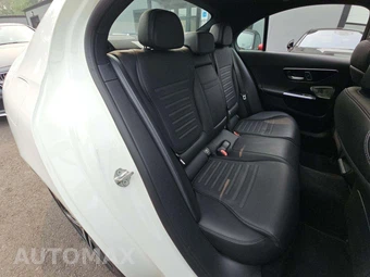 2022 Mercedes-Benz C 300 4MATIC Sedan - miniatura 16