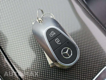 2022 Mercedes-Benz C 300 4MATIC Sedan - miniatura 8