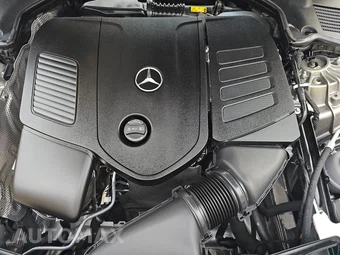 2022 Mercedes-Benz C 300 4MATIC Sedan - miniatura 16