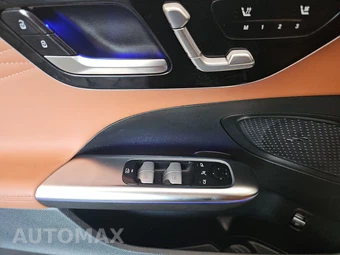 2022 Mercedes-Benz C 300 4MATIC Sedan - miniatura 18