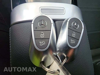 2022 Mercedes-Benz C 300 4MATIC Sedan - miniatura 5