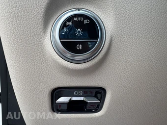 2022 Mercedes-Benz C 300 4MATIC Sedan - miniatura 39