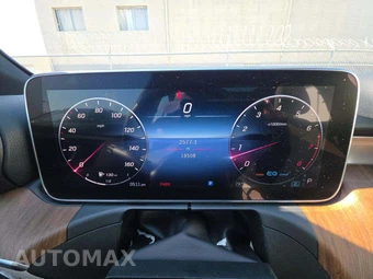 2022 Mercedes-Benz C 300 4MATIC Sedan - miniatura 6