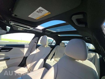 2022 Mercedes-Benz C 300 4MATIC Sedan - miniatura 8