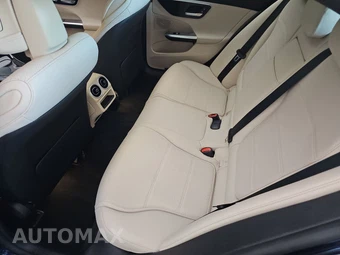 2022 Mercedes-Benz C 300 4MATIC Sedan - miniatura 13