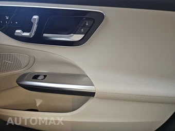 2022 Mercedes-Benz C 300 4MATIC Sedan - miniatura 9