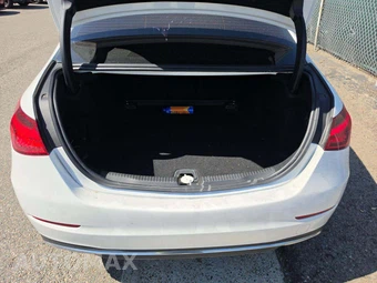 2022 Mercedes-Benz C 300 Sedan - miniatura 11