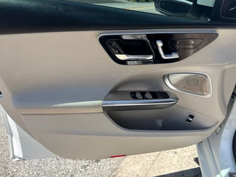 2022 Mercedes-Benz C 300 Sedan - miniatura 10