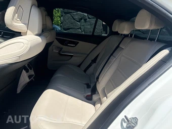 2022 Mercedes-Benz C 300 Sedan - miniatura 9