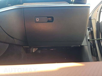 2022 Mercedes-Benz C 300 Sedan - miniatura 19