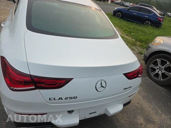 2022 Mercedes-Benz CLA 250 4MATIC - miniatura 5