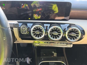 2022 Mercedes-Benz CLA 250 4MATIC - miniatura 11
