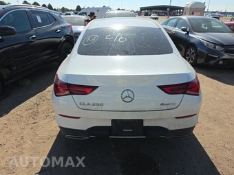 2022 Mercedes-Benz CLA 250 4MATIC - miniatura 5