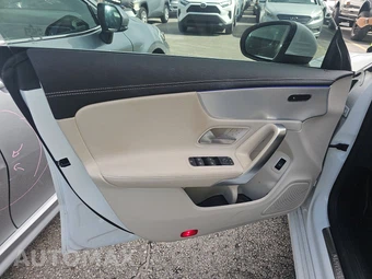 2022 Mercedes-Benz CLA 250 - miniatura 9