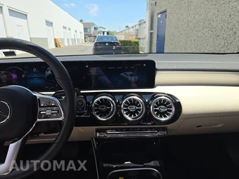 2022 Mercedes-Benz CLA 250 - miniatura 11