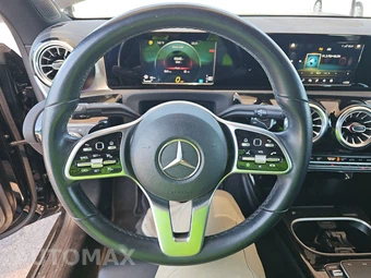 2022 Mercedes-Benz CLA 250 - miniatura 10