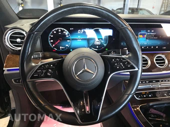 2022 Mercedes-Benz E 350 4MATIC Sedan - miniatura 10