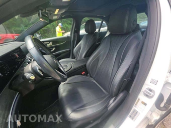 2022 Mercedes-Benz E 350 4MATIC Sedan - miniatura 6