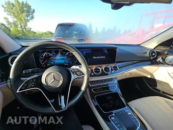 2022 Mercedes-Benz E 350 4MATIC Sedan - miniatura 11