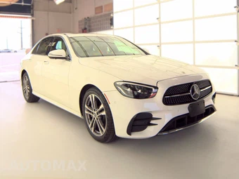 2022 Mercedes-Benz E 350 4MATIC Sedan - miniatura 3