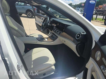 2022 Mercedes-Benz E 350 Sedan - miniatura 15
