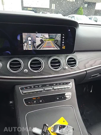 2022 Mercedes-Benz E 350 Sedan – miniatura 23