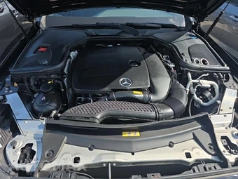 2022 Mercedes-Benz E 350 Sedan - miniatura 18