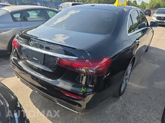 2022 Mercedes-Benz E 350 Sedan - miniatura 4