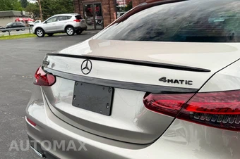 2022 Mercedes-Benz E 450 4MATIC Sedan - miniatura 16