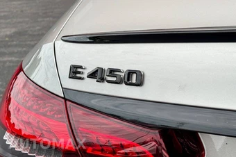 2022 Mercedes-Benz E 450 4MATIC Sedan - miniatura 17