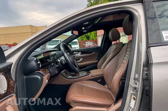 2022 Mercedes-Benz E 450 4MATIC Sedan - miniatura 22